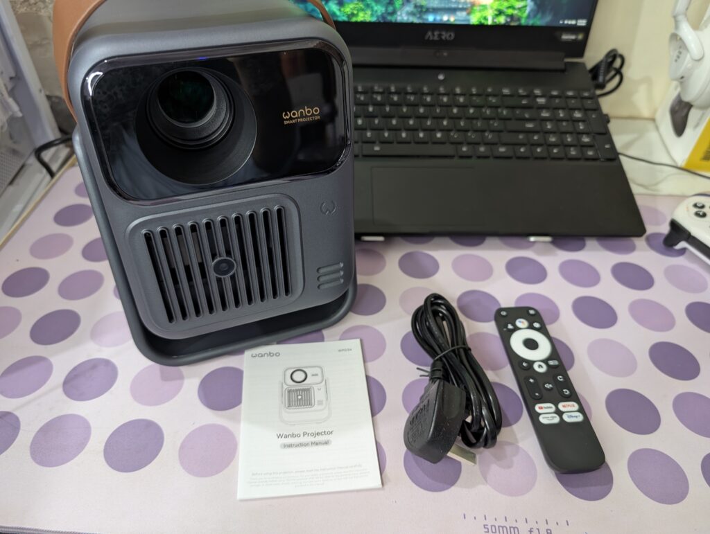 Wanbo ToGo Pro Review – A Portable Projector with a Built-In Battery and Google TV 5 Wanbo ToGo Pro Projector 8